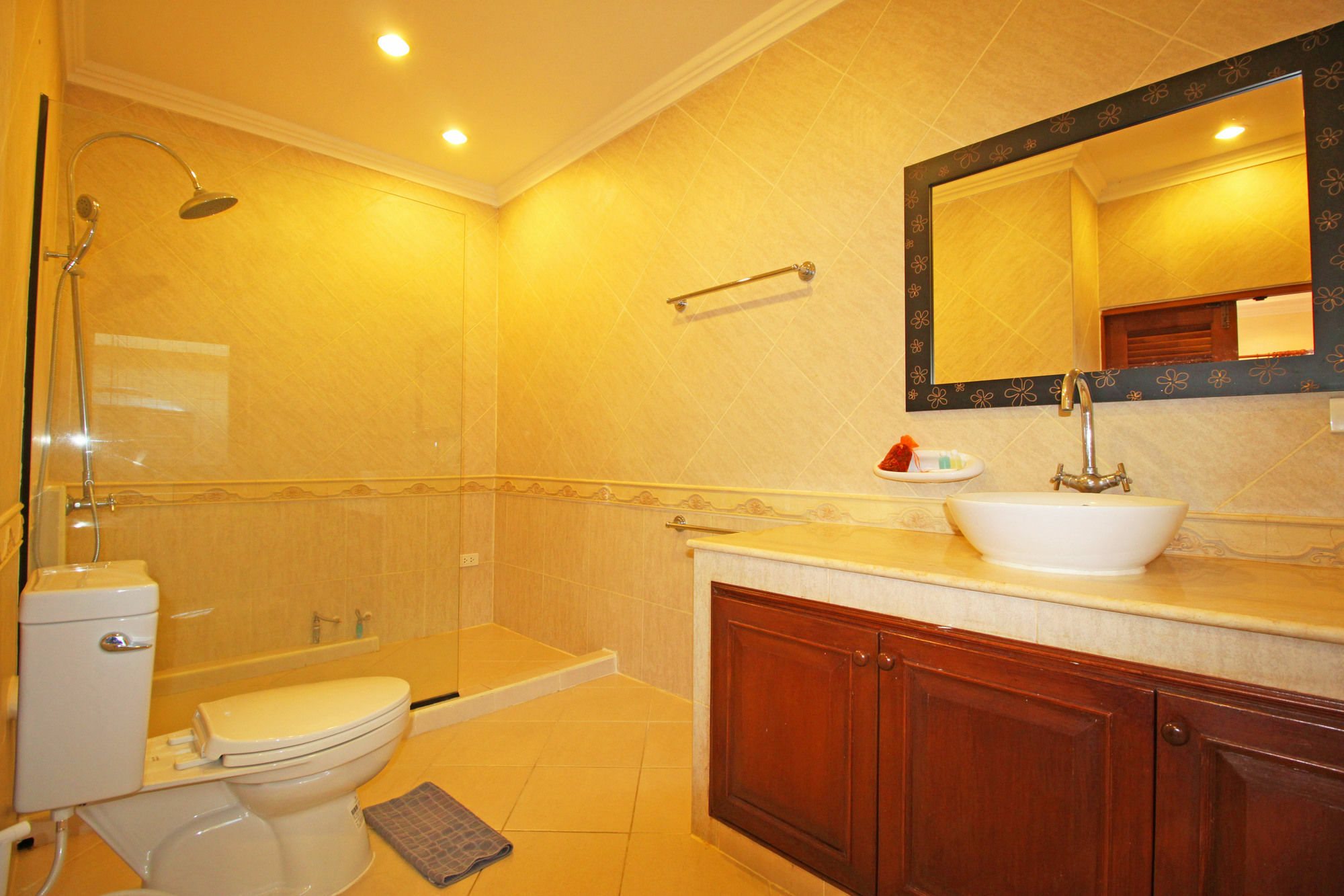 Cosy Beach Pool Villas By Pattaya Sunny Rentals Exterior foto